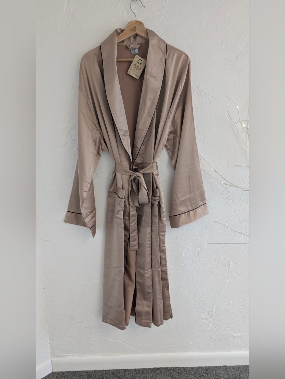 Noble Mount Women's Premium Satin Feel Robe XL Champagne Taupe NWT